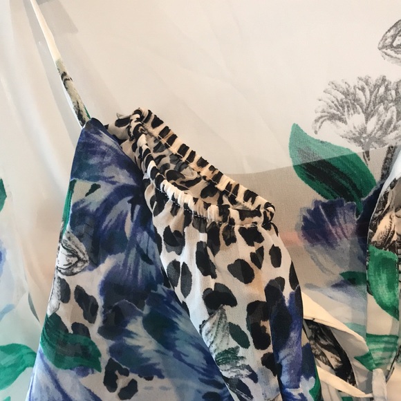 White House Black Market Blouse - Size 4 - Picture 10 of 10